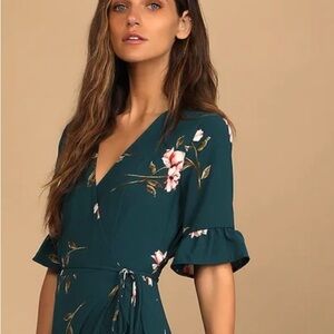 Lulus maxi dress- size medium; teal with floral print. Excellent condition!!!